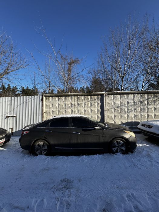 Hyundai Sonata 2.4 Hybrid читати опис