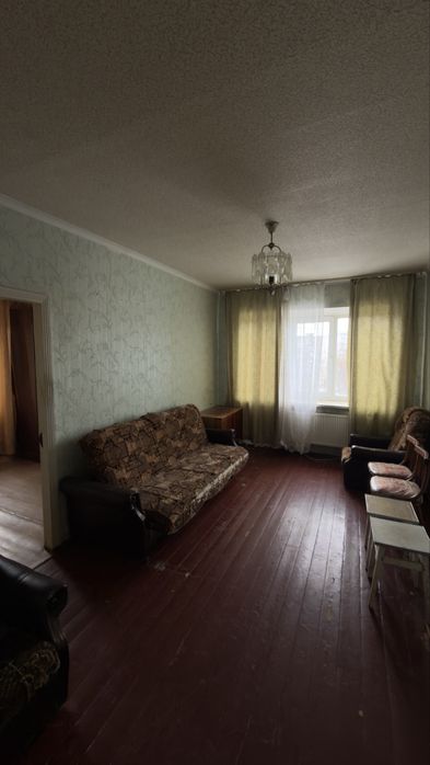 Продам 2-х кім квартиру центр