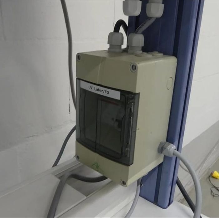 Biurko  duże metalowe elektrotechniczne  ESD