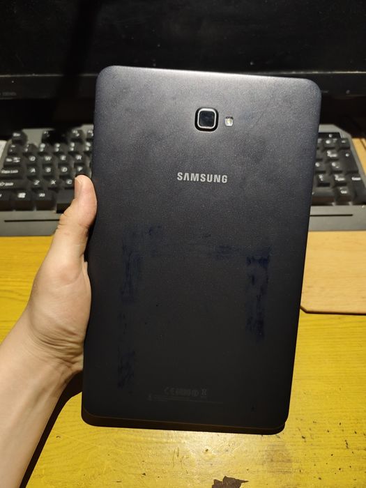 Продам 4 планшета