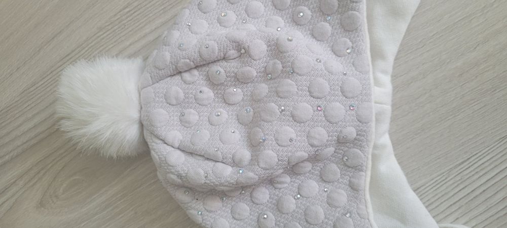 Czapka 41 wiosenna jesienna broel