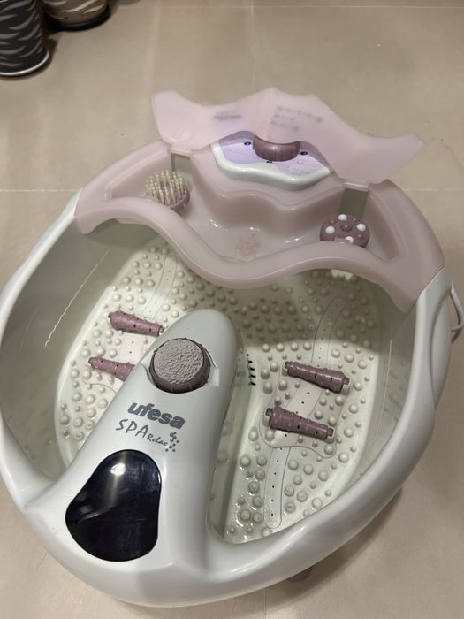 Banheira de hidromassagem pés