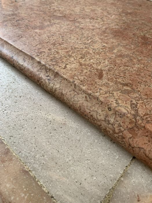 Tampo de pedra natural Liós, antigo