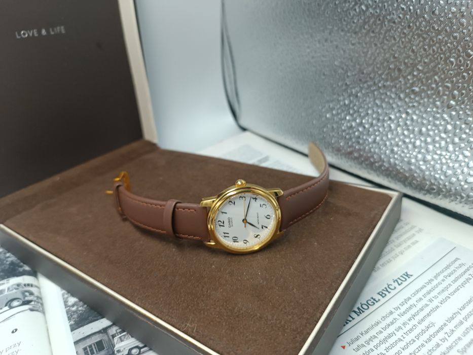 Zegarek damski casio quartz
