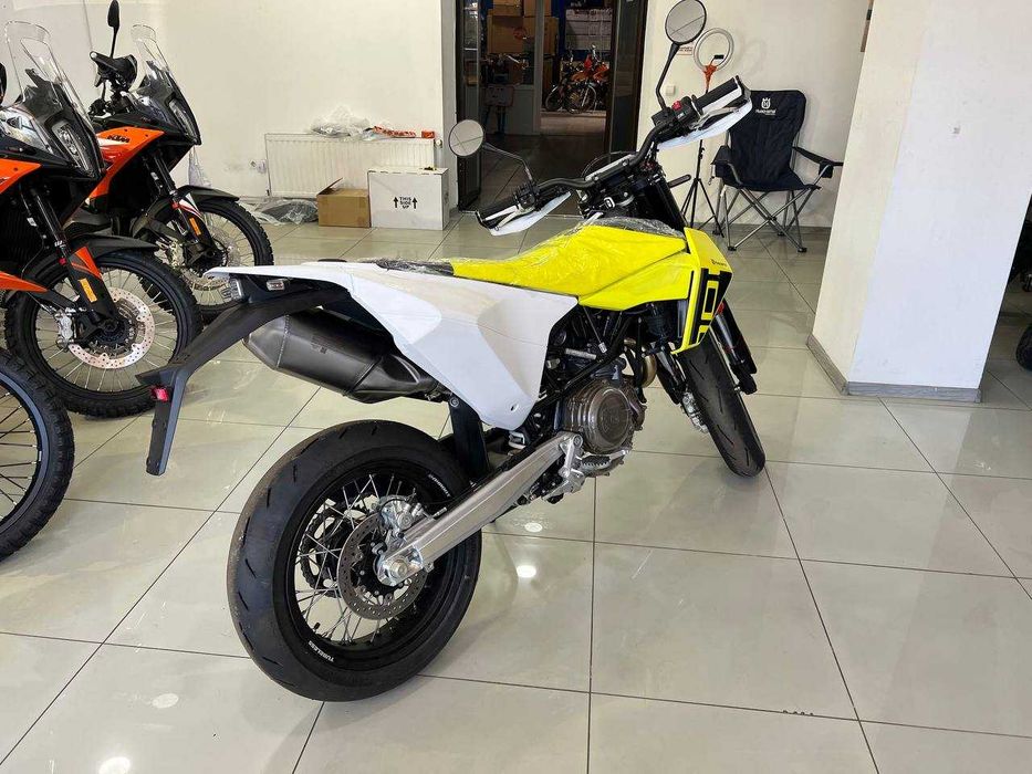 Husqvarta 701 SM Supermoto