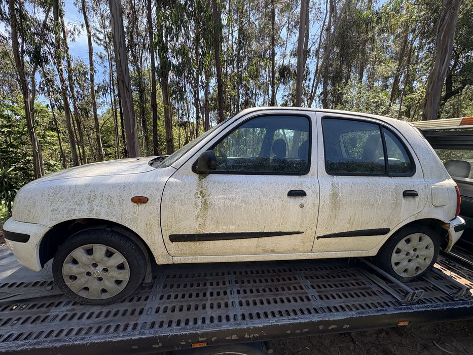 Nissan Micra para peças