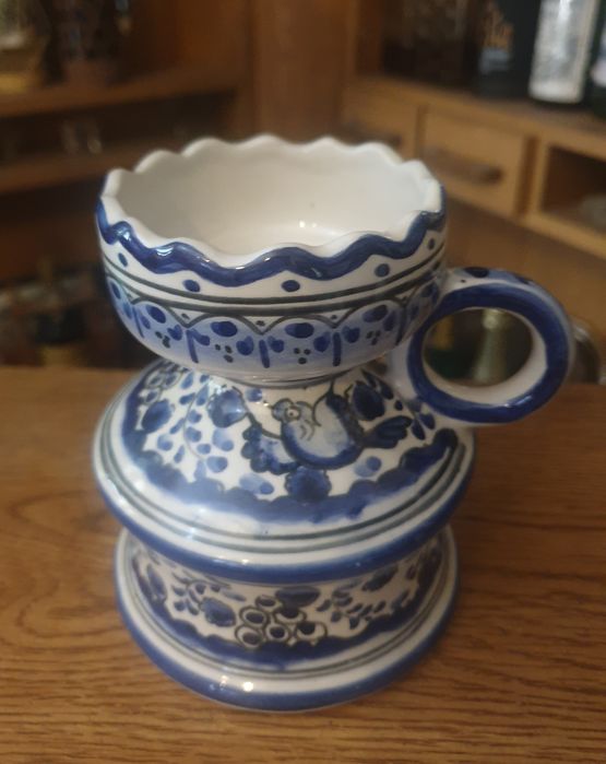 Jarro antigo pintado à mão