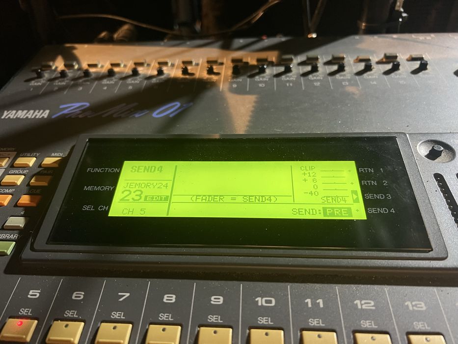 Mesa de som em otimo estado