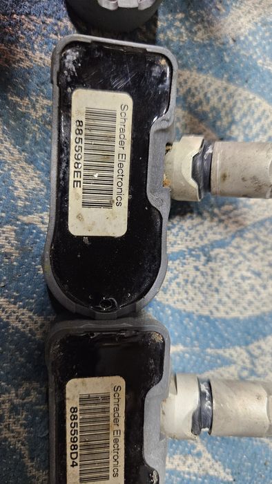 Датчик давленія шин.