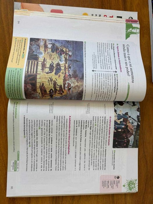 Livros escolares / Manuais e cadernos 8º ano - inglês, matematica, portugues,  e todas as outras disciplinas / Salesianos