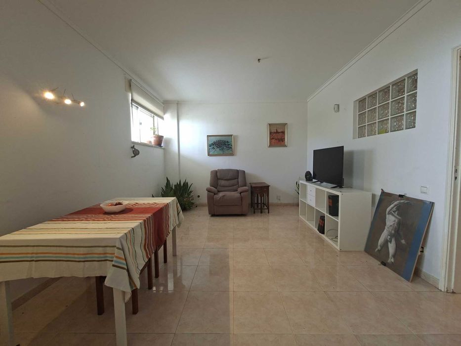 Apartamento T2- Mem Martins - 251.000