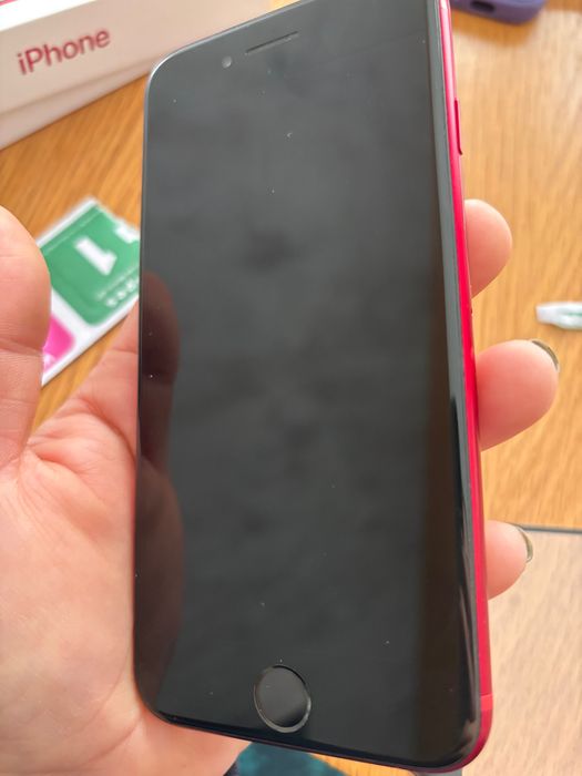 iPhone SE2022 64gb red