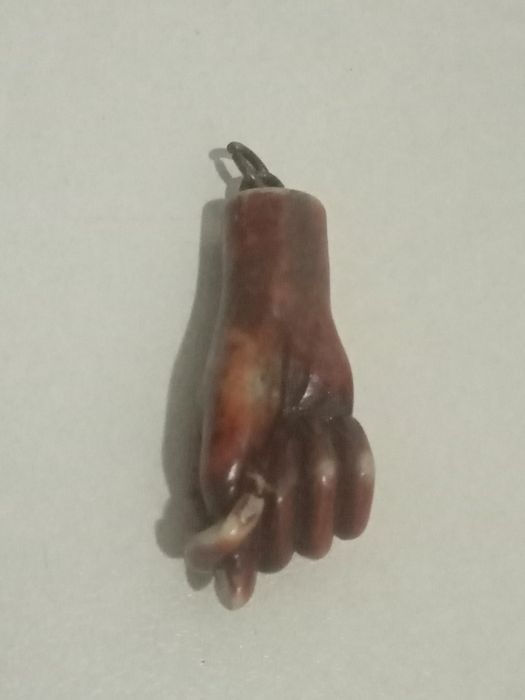 Pendente/ fisgas antigo pouco comum