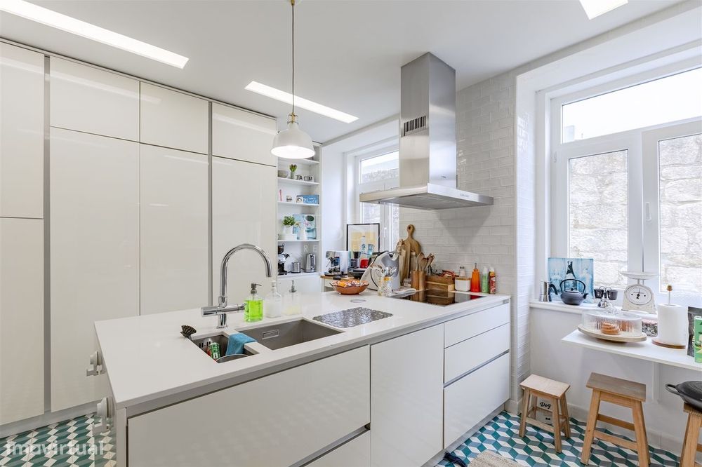 Apartamento T4 na Foz Velha a 150 metros do mar