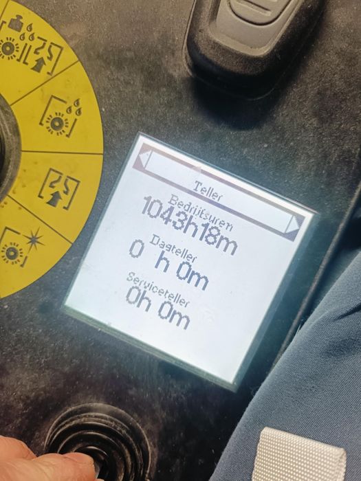 Maszyna do podłóg szorowarka Karcher B150R-LWP