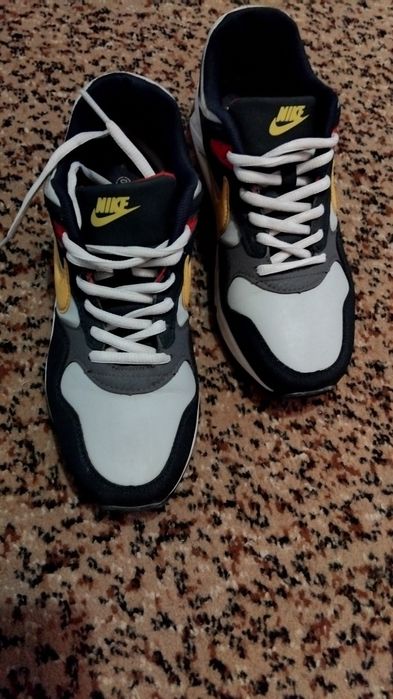 Кроссовки.  NIKE.