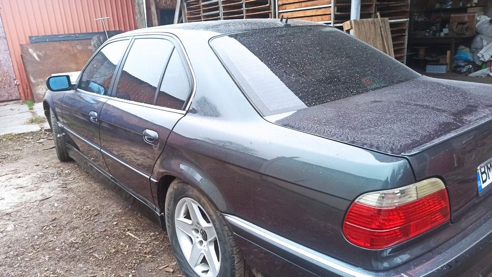 Продам бмв е38 740