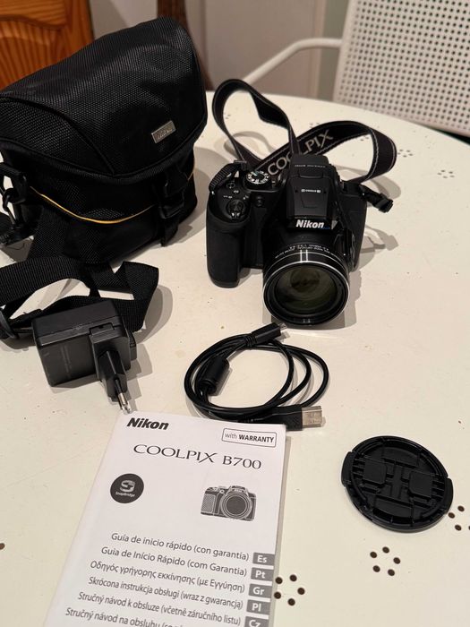 Nikon Coolpix B700 – Como Nova + Bolsa e Manual Originais