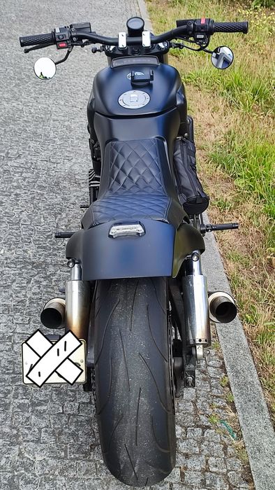 Yamaha fzx 750 customizada