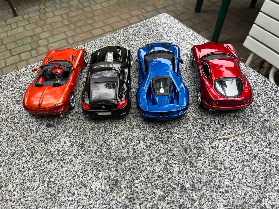 Коллекционные модели 1:18.