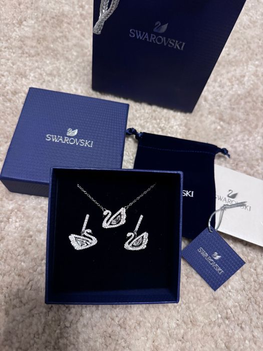 Colar Swarovski e Brincos Novo