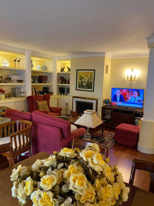 Moradia T4 permuta por T2 ou T3