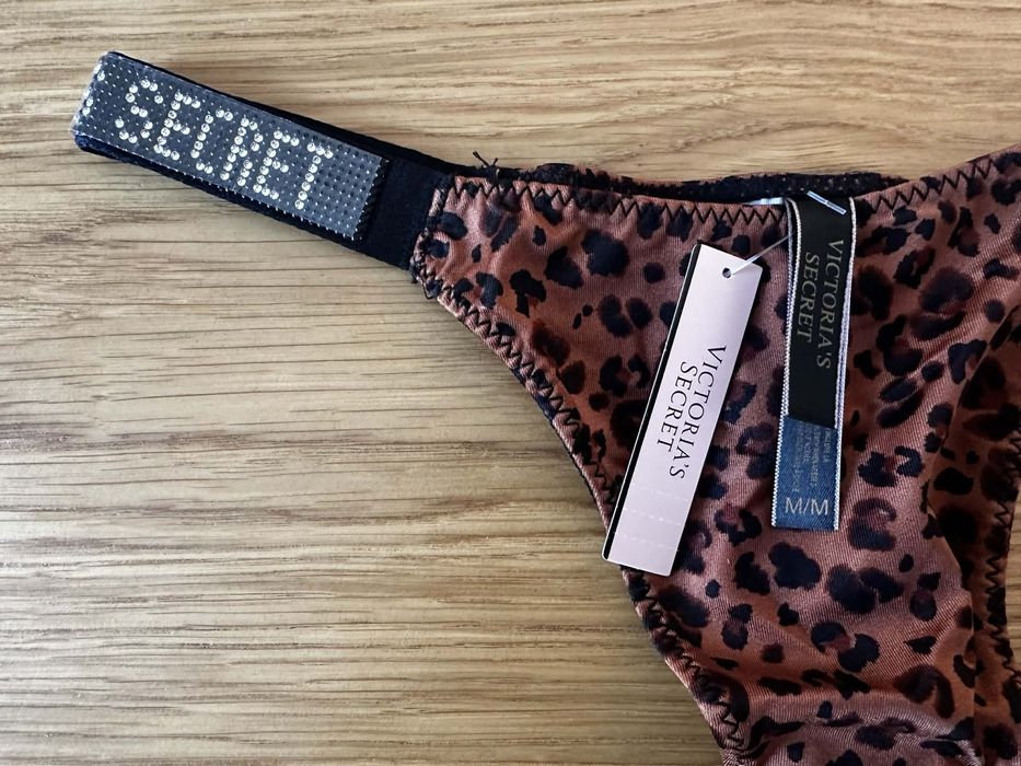 NOWE stringi Victoria’s Secret rozmiar S / M, gładkie, cyrkonie