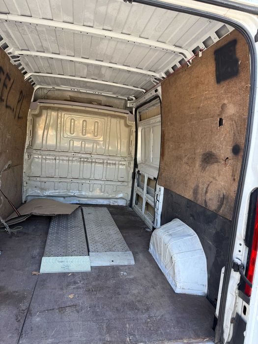 Sprzedam Peugeot Boxer 2006 r. – 2.2 Diesel 100% sprawny