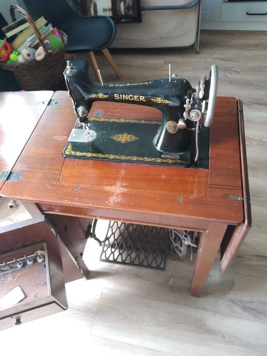 Maszyna do szycia SINGER (ANTYK)