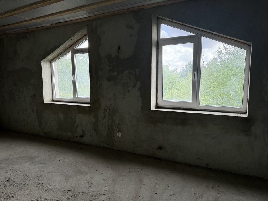 Продається двоповерховий будинок, с. Барвінок, вул. Виноградна!