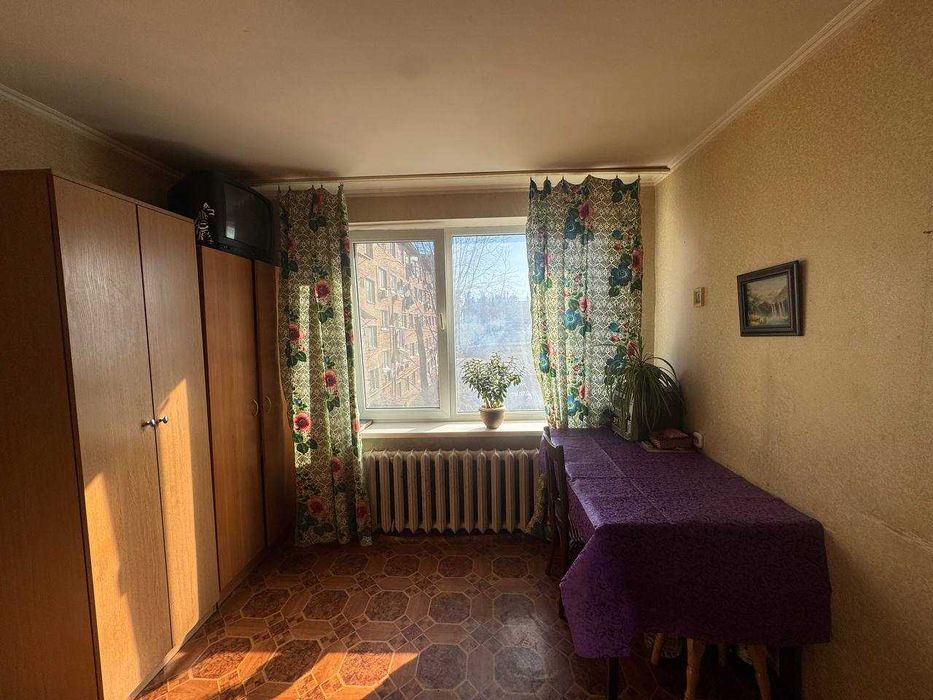 Продаж 1 к квартири по вул. Дегтярівська. Сертифікат так