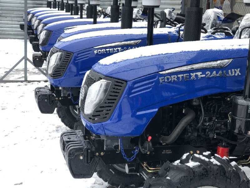 Мінітрактор Forte XT-244 LUX: 24 к.с., 4х4, Редукторний Міст