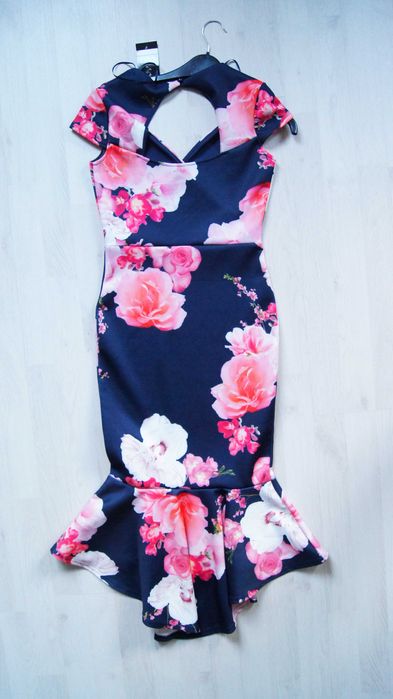 QUIZ - piękna sukienka, rozmiar 8 / S - nowa z metką