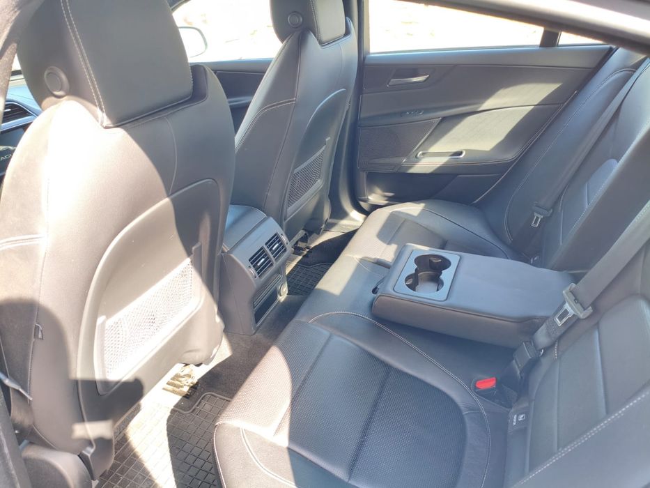 Jaguar XE R Sport 2015 - 153 mil km