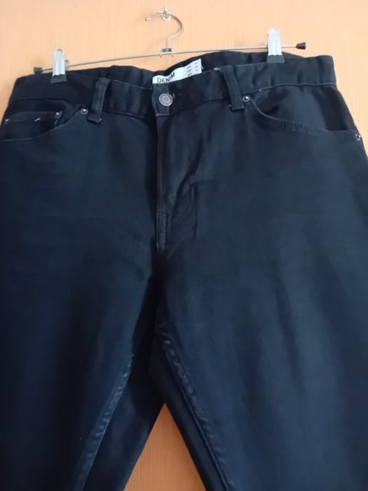 Джинсы женские Bershka p.32