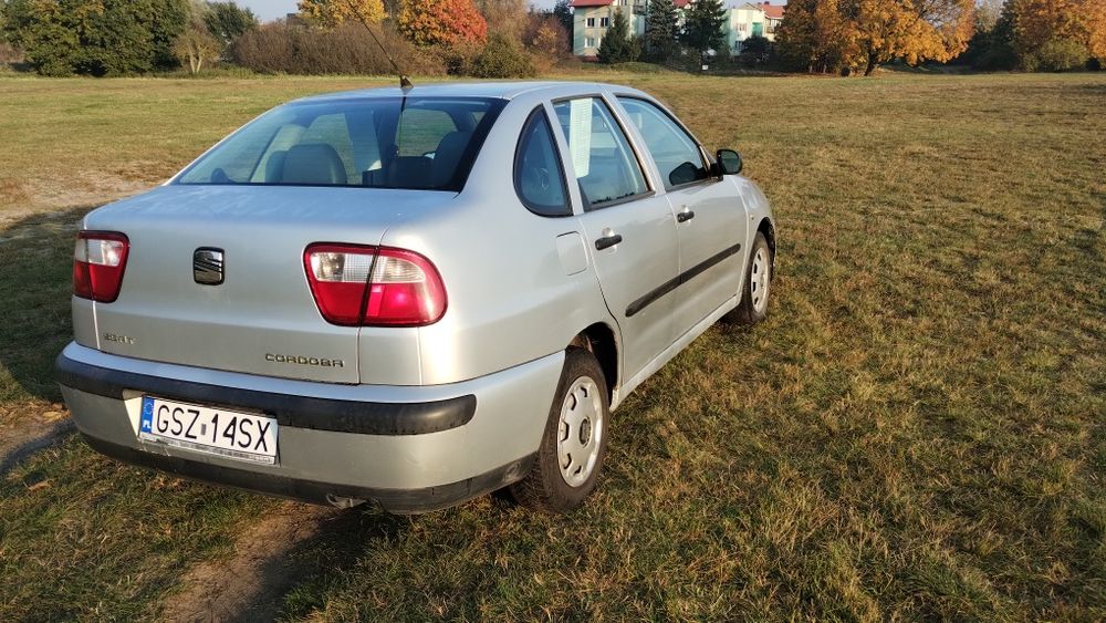 Seat Cordoba 2002 photo 3