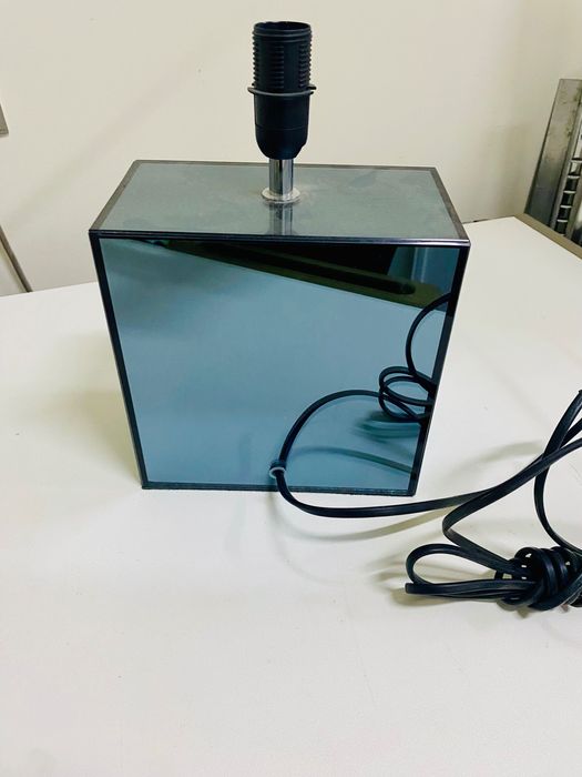 Candeeiro de mesa em espelho