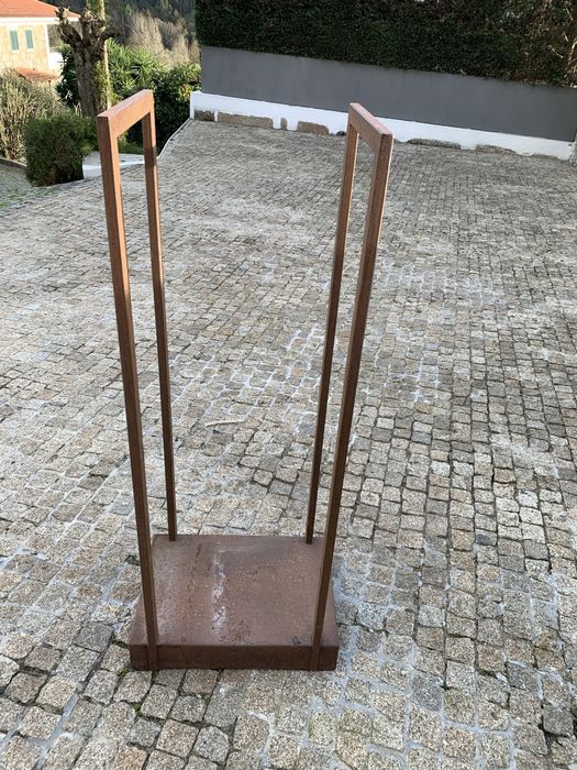 Armazenador de lenha em casa boa capacidade