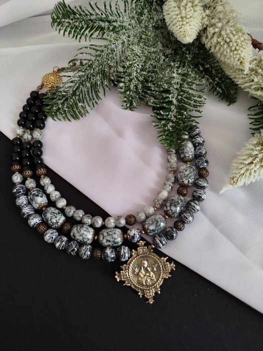 Українське намисто з різдвяною зіркою  коралі до вишиванки