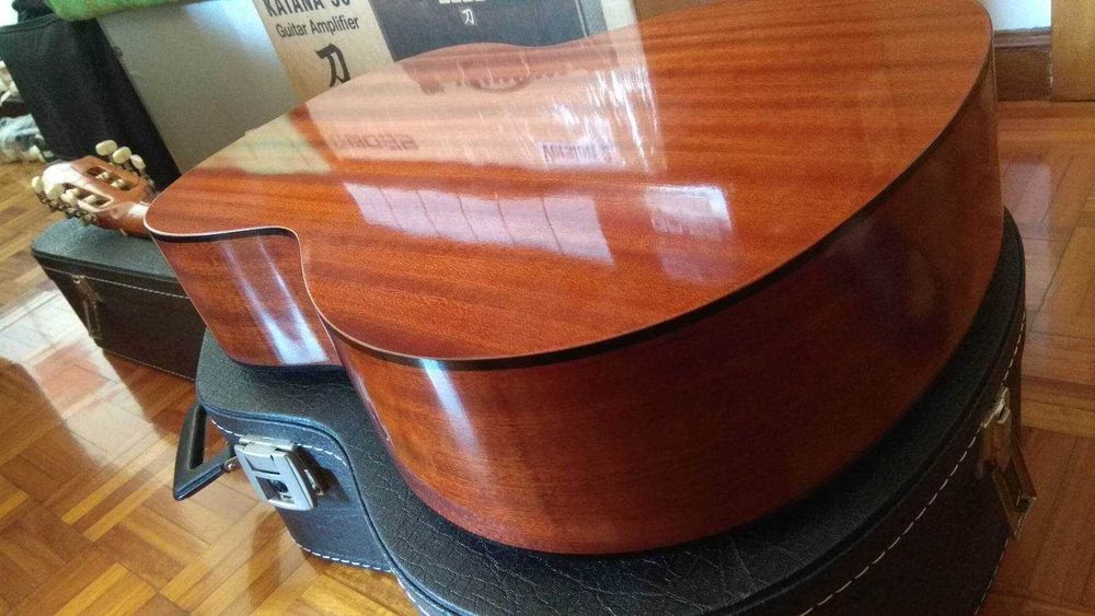 Guitarra clássica espanholal CAMPS modelo Preludio nylon