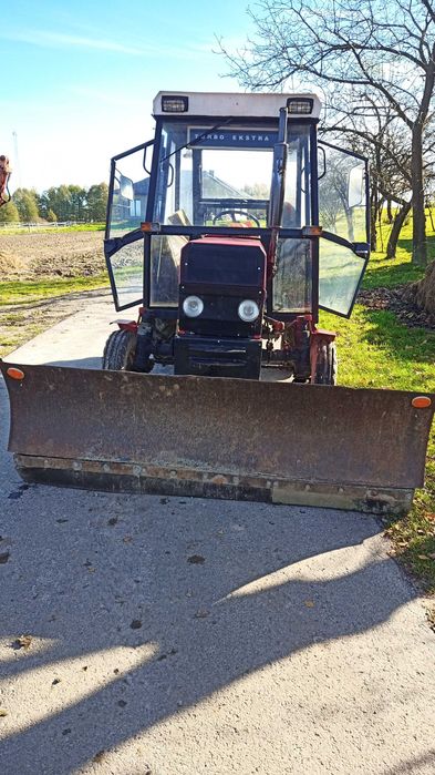 Ciągnik Ursus c330 z pługiem do śniegu