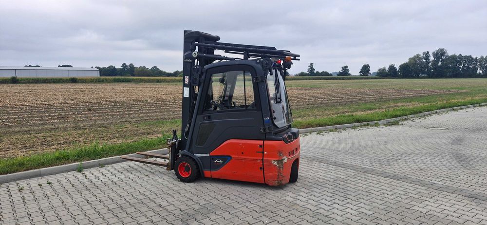 Wózek widłowy Linde E20