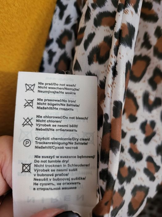 Piękny musztardowy płaszczyk wiosenny rozmiar M