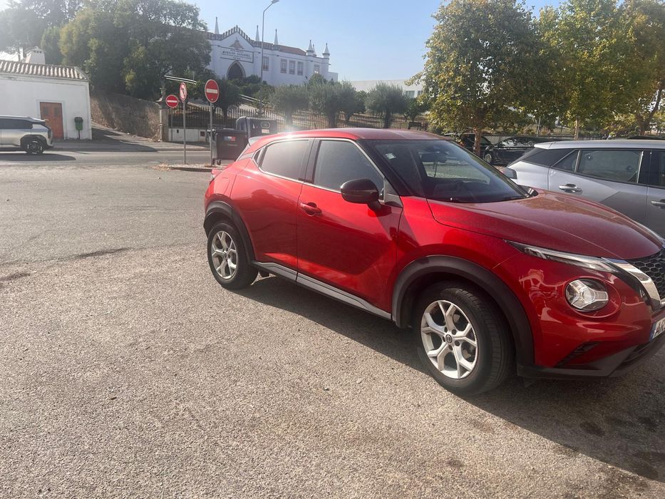 Nissan Juke vermelho como novo