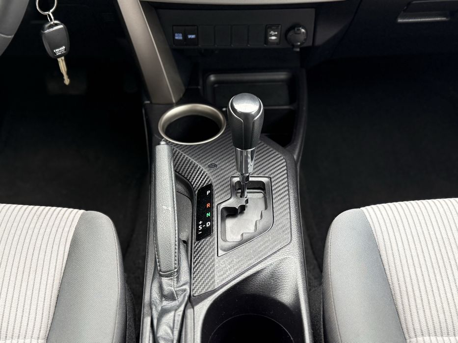 Toyota Rav 4 2013 год 2.5л 4WD Автомат