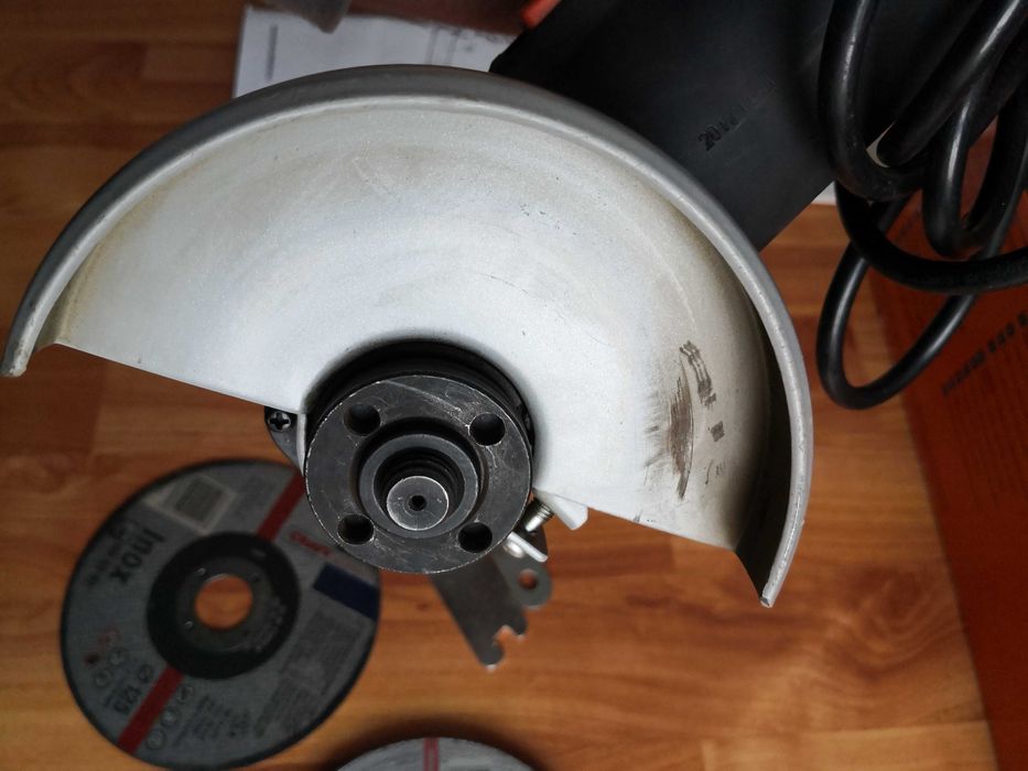 Szlifierka wielofunkcyjna Black&Decker 900 W KG912