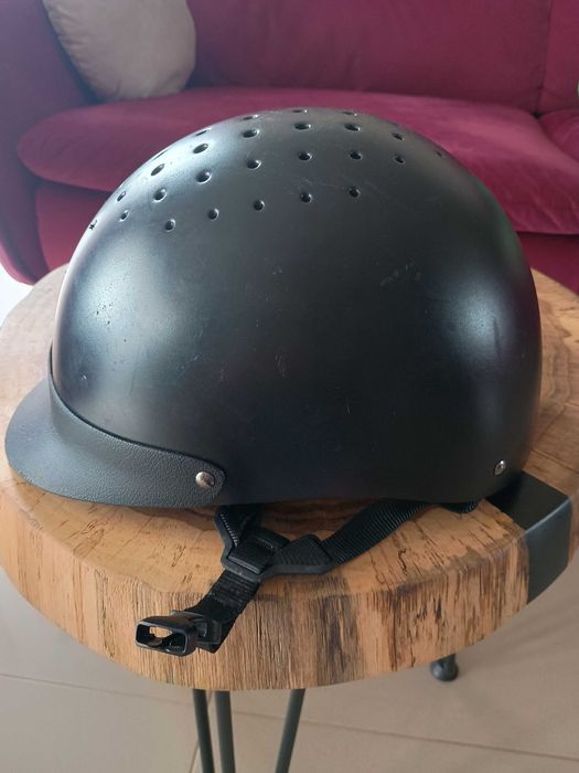 Kask jeździecki toczek rozmiar M