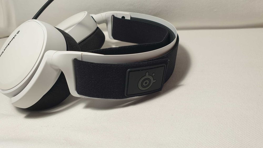 Słuchawki bezprzewodowe SteelSeries Arctis 7+WHITE - stan IDEALNY.
