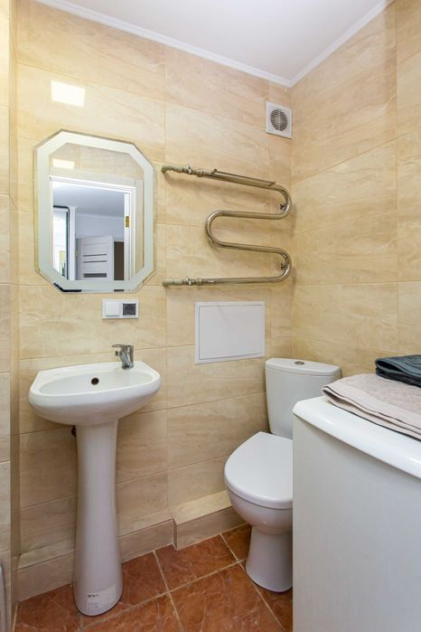 Центр. Острозького. Цум. 2 кімнати. Квартира подобово