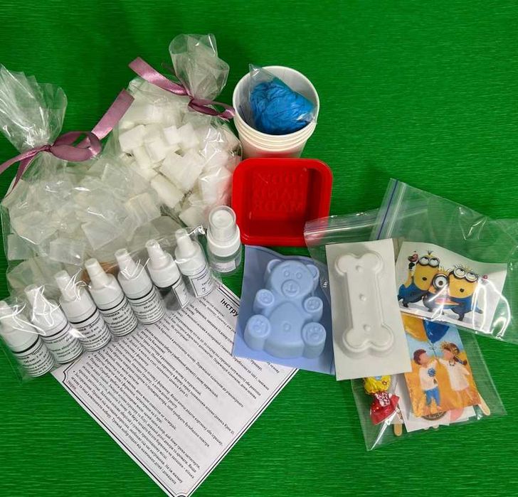 Набір для миловаріння - чарівна лабораторія мила